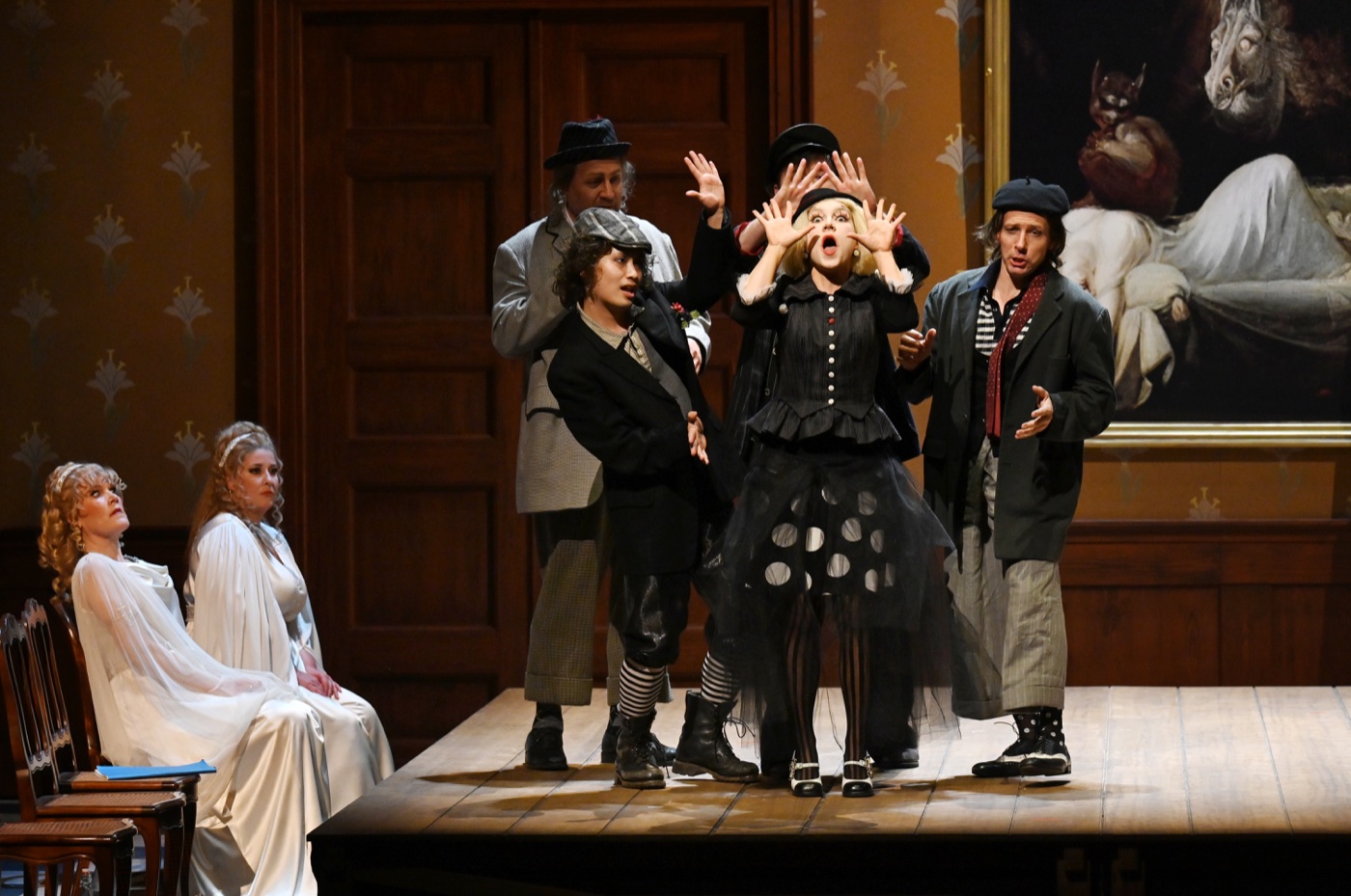 Derek Rue performing among the ensemble in Ariadne auf Naxos.