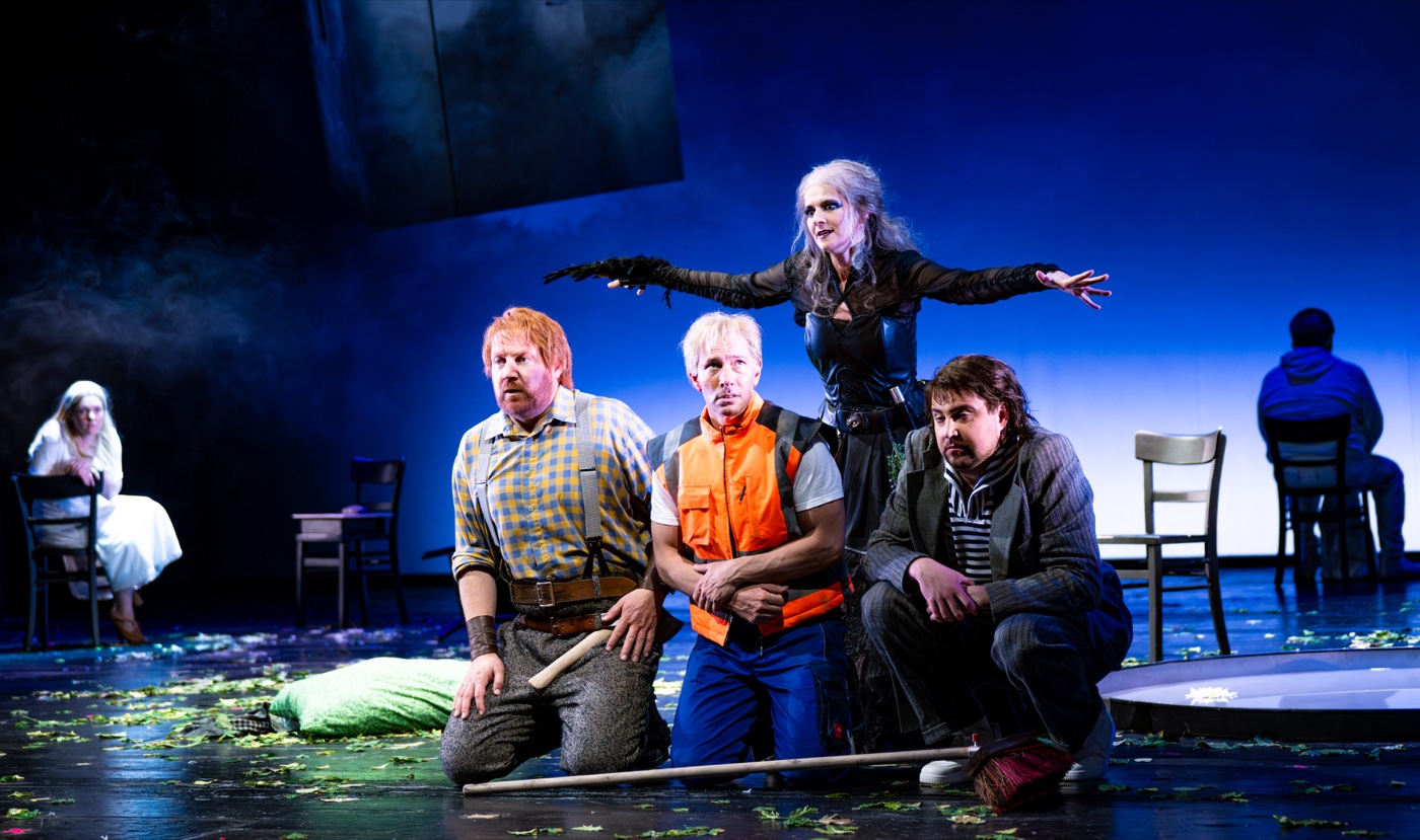Stage still from Königskinder.